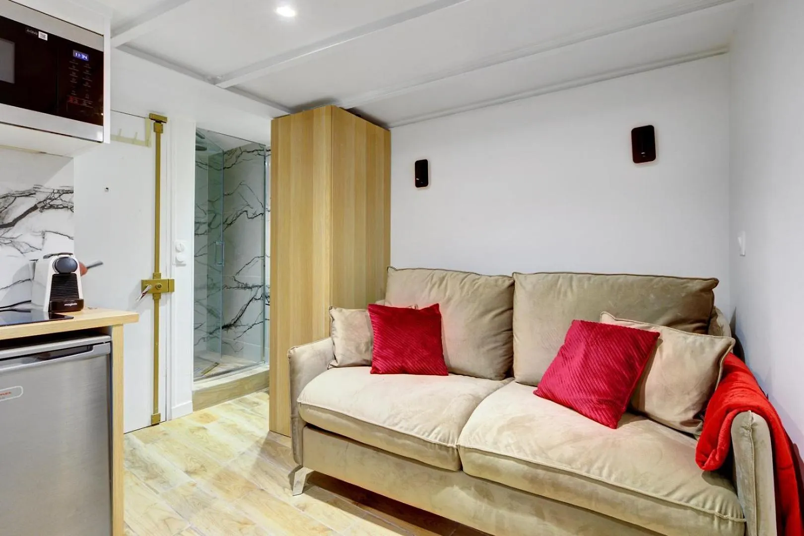 530 Suite Liam - Lovely Apartment Marais District Paris France